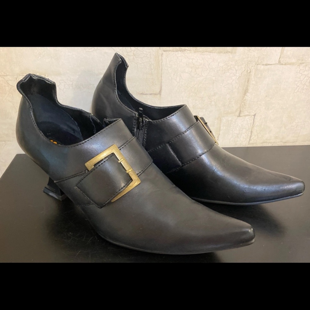 Chic Black Shoes with Gold Buckle